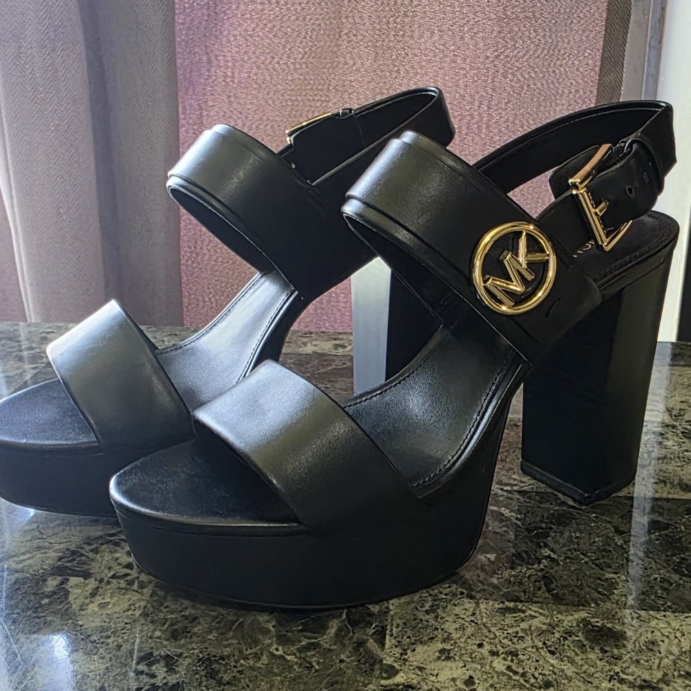 Michael Kors Black Platform Shoes Sleek Design